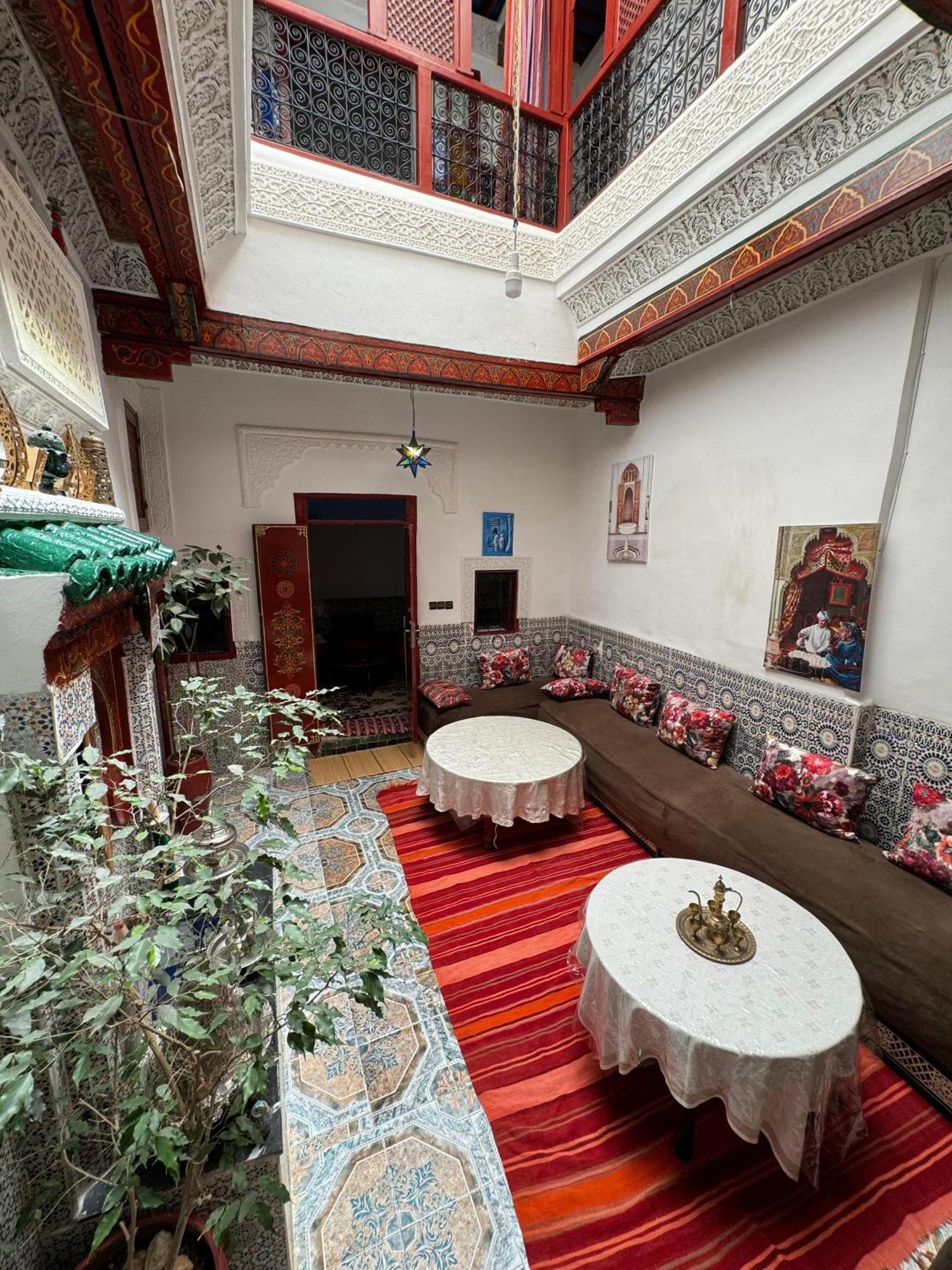 Dar Enouiina Hotell Fès Exteriör bild