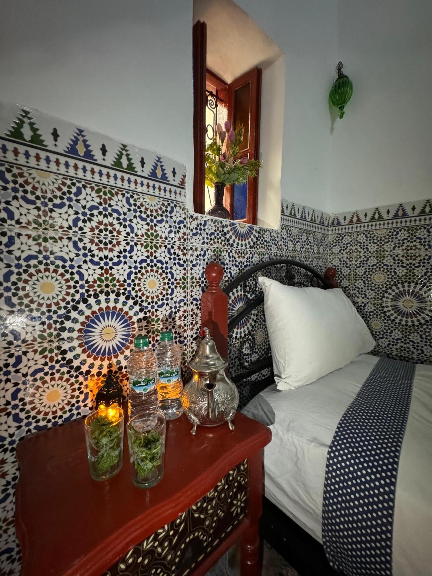 Dar Enouiina Hotell Fès Exteriör bild