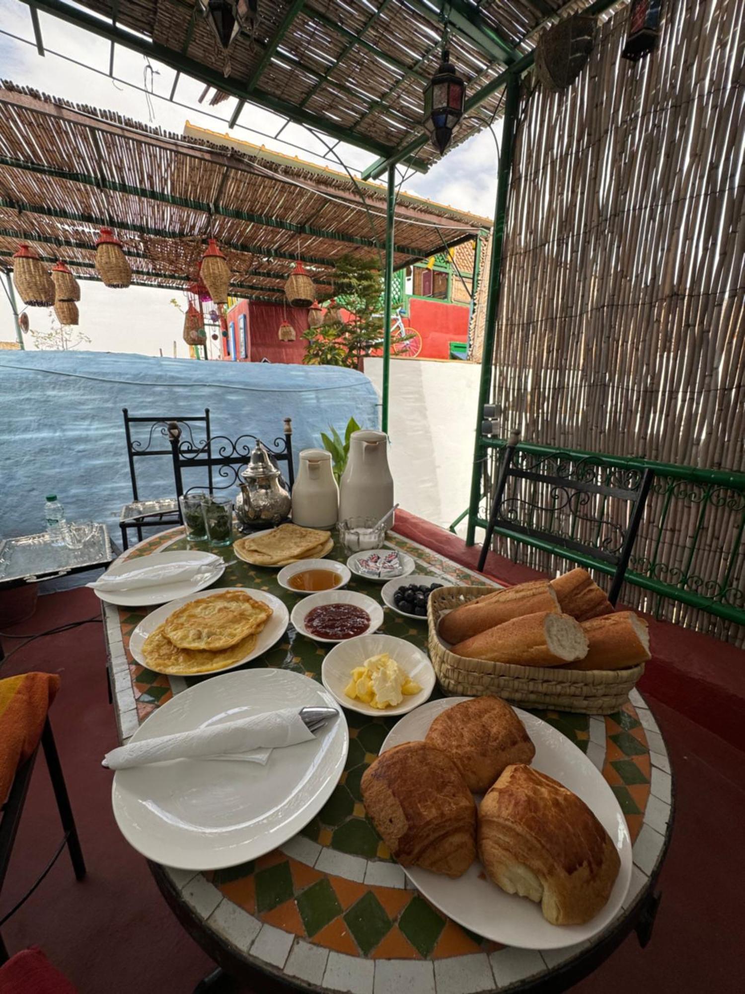 Dar Enouiina Hotell Fès Exteriör bild